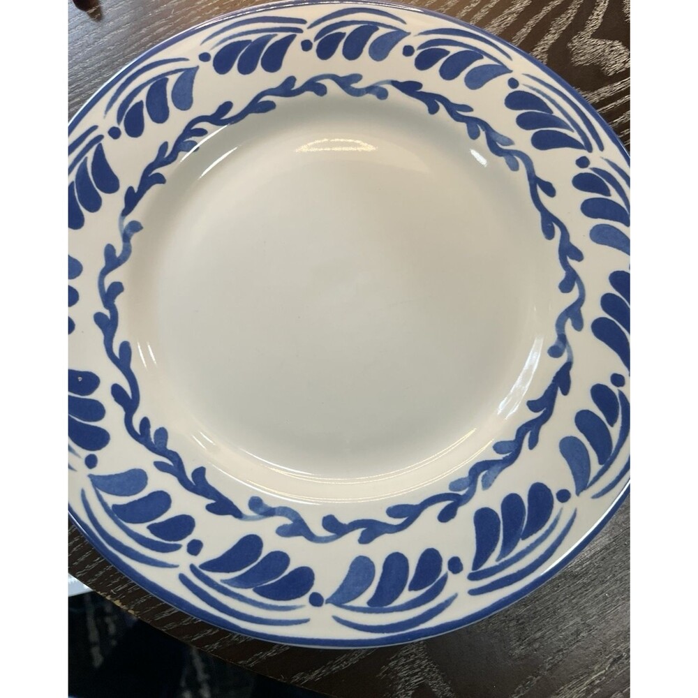 Williams-Sonoma Aerin Lauder Dinner plate Floral blue white 11.5" charger chop